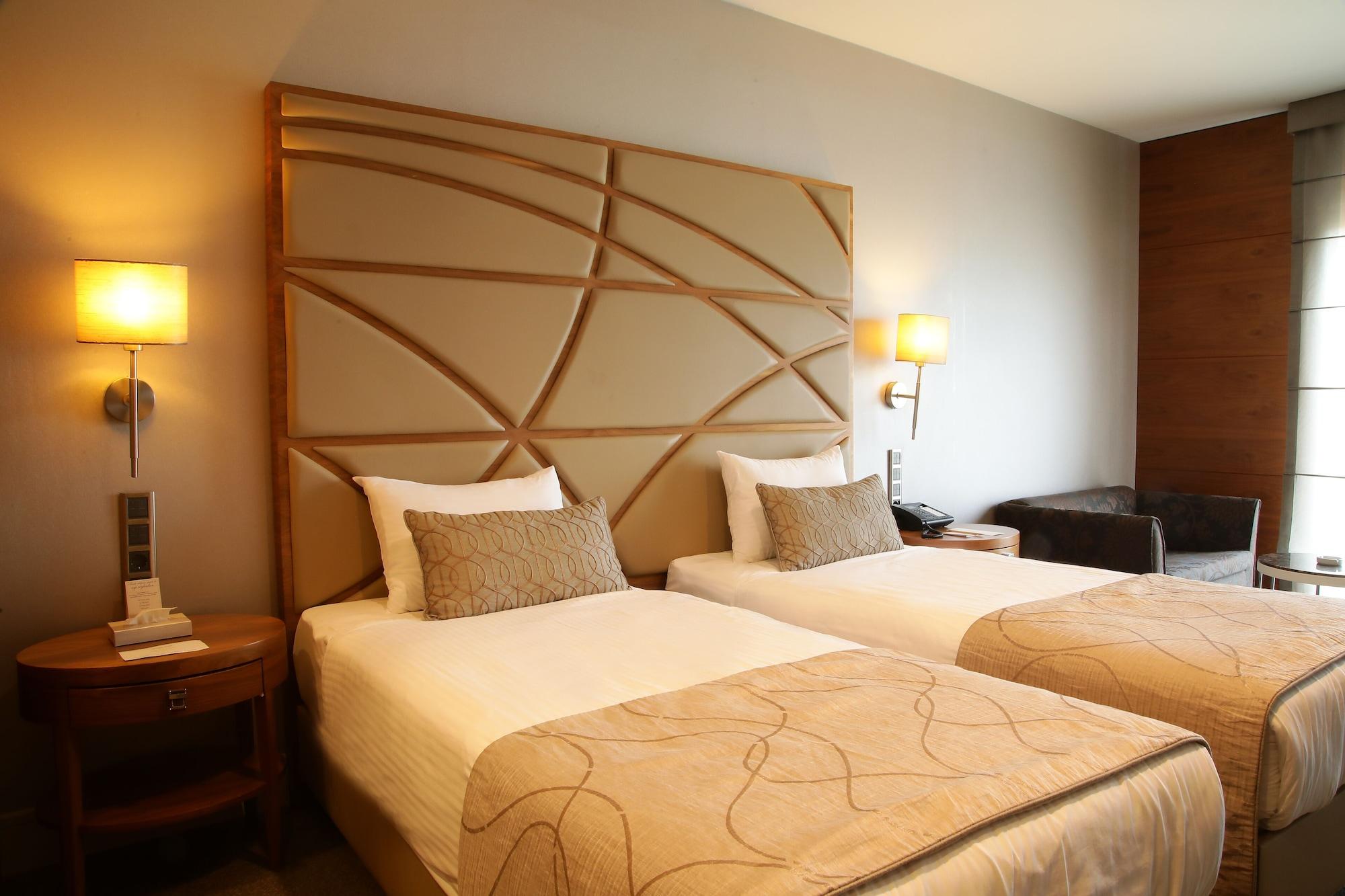 Cevahir Hotel Istanbul Asia Exteriér fotografie A room at the hotel