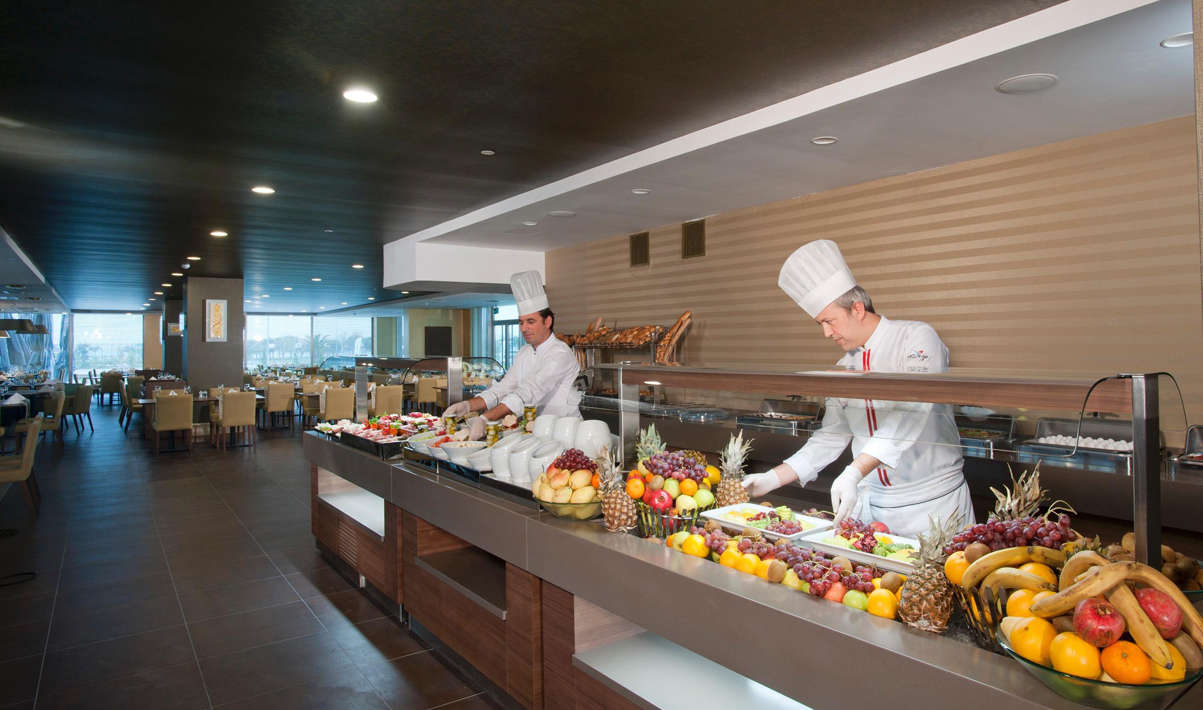 Cevahir Hotel Istanbul Asia Exteriér fotografie Buffet at a hotel