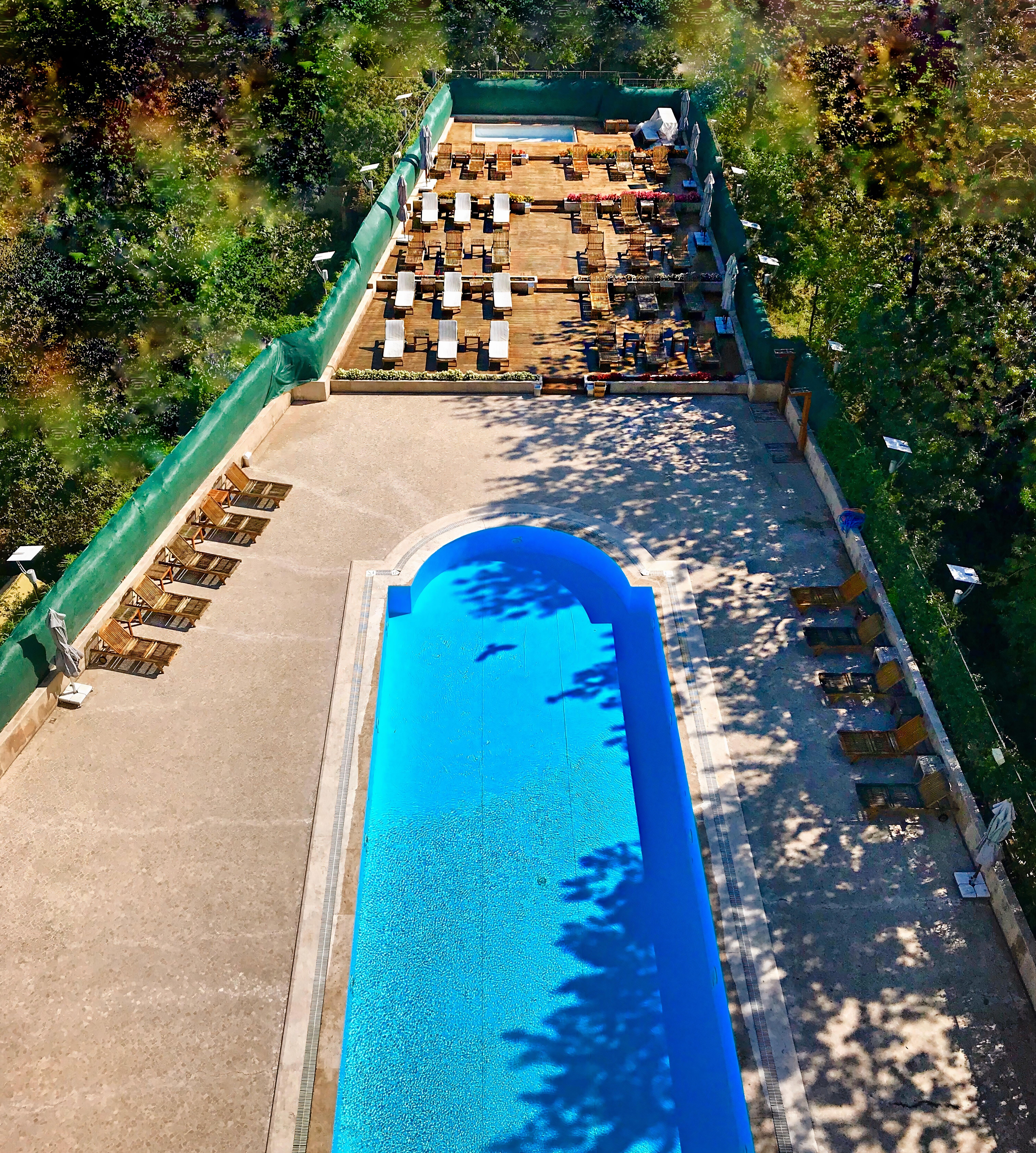 Cevahir Hotel Istanbul Asia Exteriér fotografie The swimming pool at the hotel